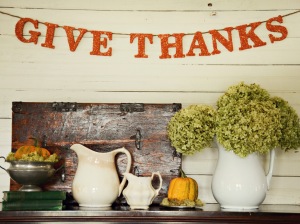 Original_Marian-Parsons-Thanksgiving-Give-Thanks-Banner-Beauty1_s4x3
